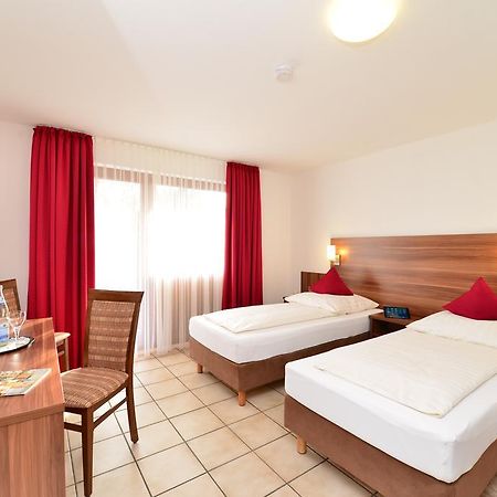 Hotel Am Buchwald Esslingen am Neckar Buitenkant foto
