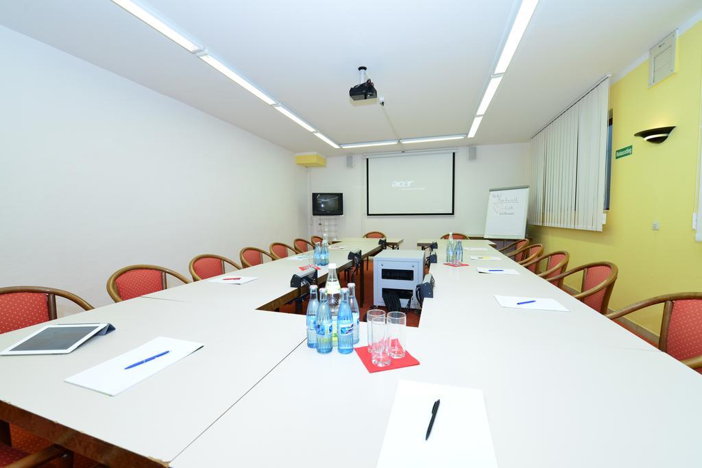 Hotel Am Buchwald Esslingen am Neckar Buitenkant foto