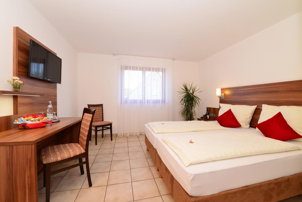 Hotel Am Buchwald Esslingen am Neckar Kamer foto