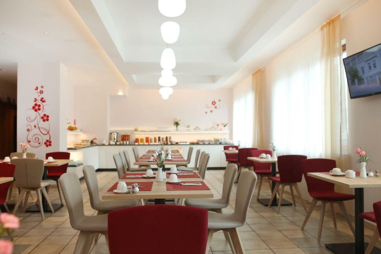 Hotel Am Buchwald Esslingen am Neckar Buitenkant foto